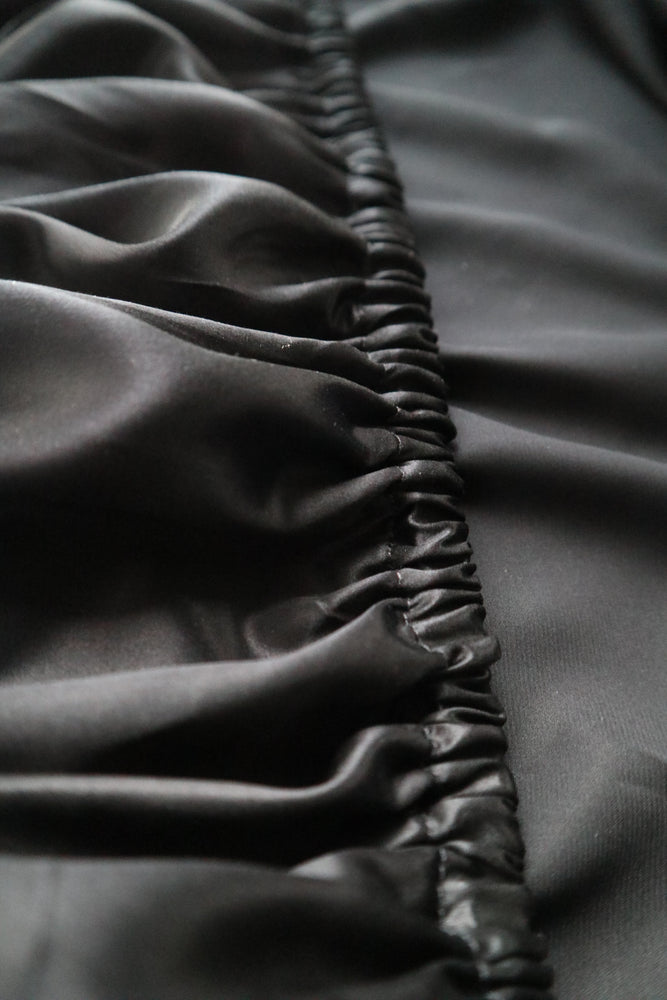 100% Mulberry Silk Fitted Sheet In Black