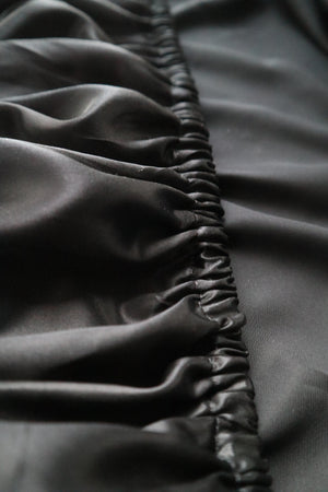 
                  
                    100% Mulberry Silk Fitted Sheet In Black
                  
                